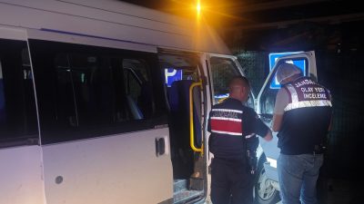 Sakarya’nın Akyazı ilçesinde yaşanan silahlı kavga sonrası hastanede tedavi altına