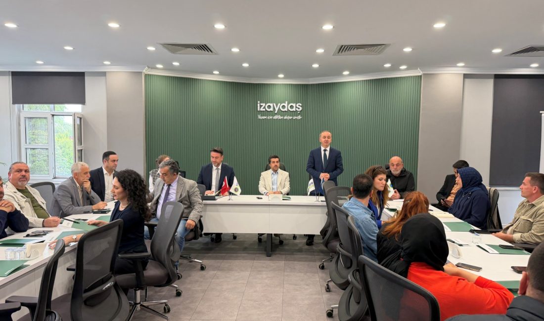 Kocaeli Büyükşehir Belediyesi koordinasyonunda düzenlenen "Sıfır Atık Yönetim Sistemi Değerlendirme