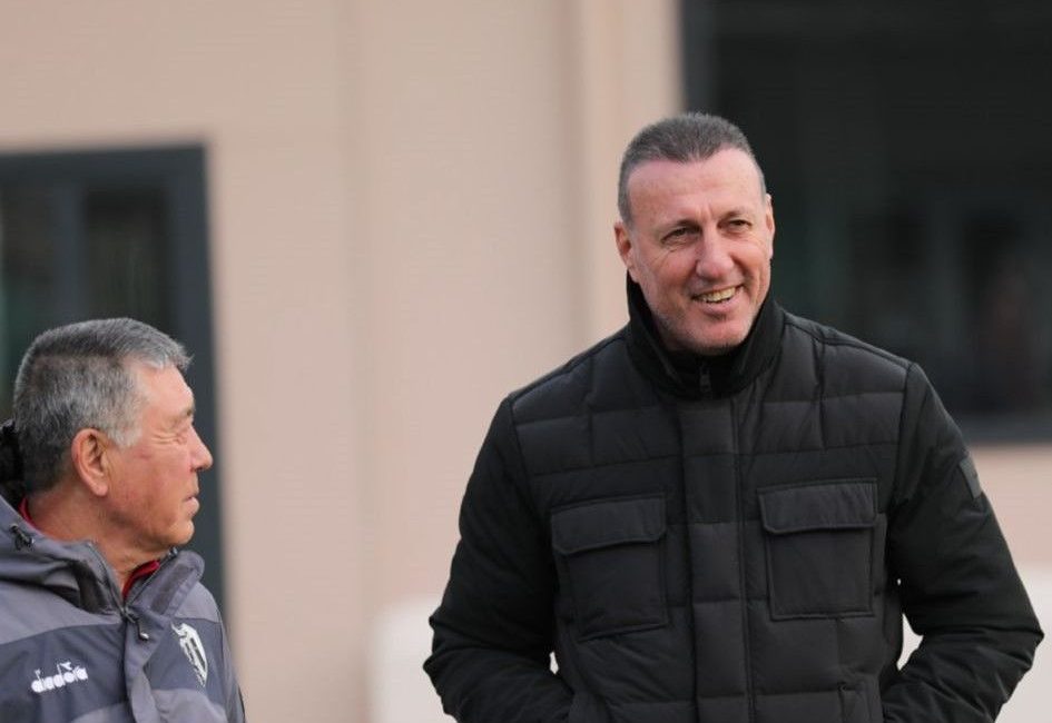 Kocaelispor yönetimi, futbol yapılanmasına yönelik aldığı karar doğrultusunda Selçuk Kösemen’i