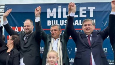 CHP Genel Başkanı Özgür Özel, Kocaeli’de tedavi altında bulunan Mehmet