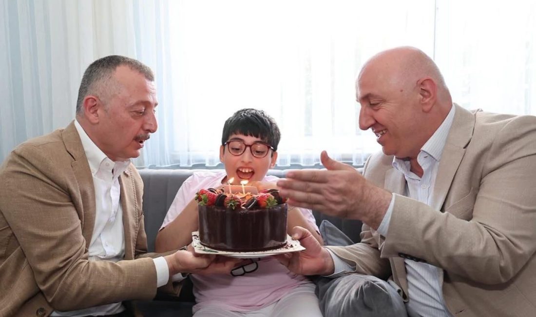 Kocaeli Büyükşehir Belediye Başkanı Tahir Büyükakın, Darıca ilçesinde yaşayan özel