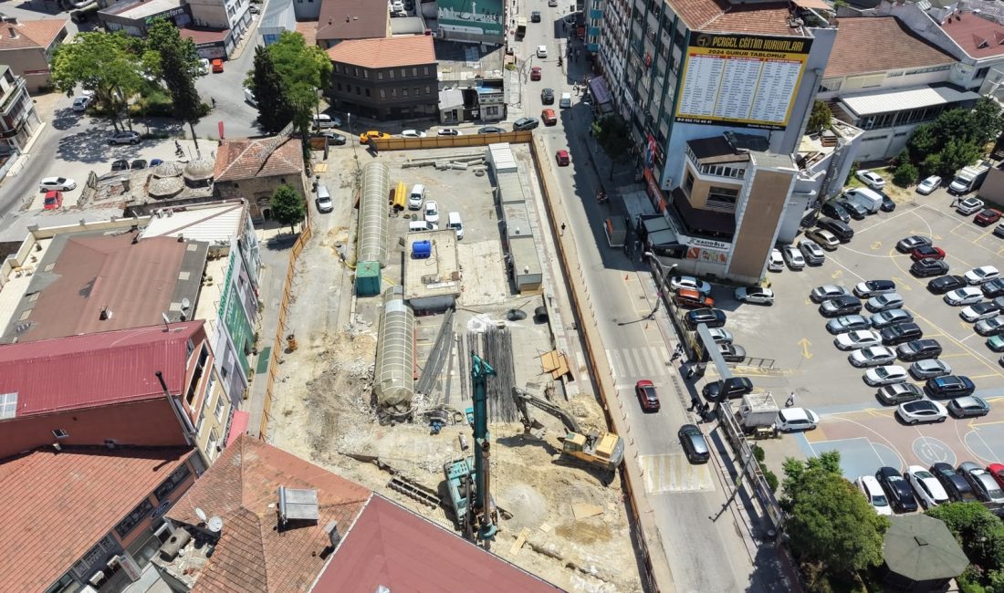  Gebze'de hayata geçirilen "Menzilhane Tam Otomatik Otopark ve Meydan