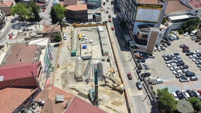  Gebze'de hayata geçirilen "Menzilhane Tam Otomatik Otopark ve Meydan