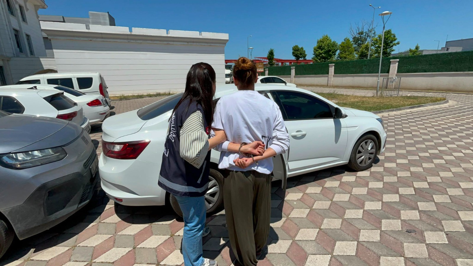 Kocaeli’de 3 ayrı evden yaklaşık