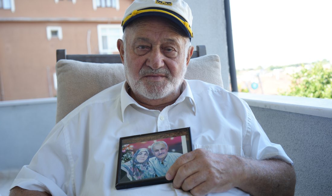  Kocaeli'de yaşayan 86 yaşındaki Servet Tuncay, 54 yıl süren