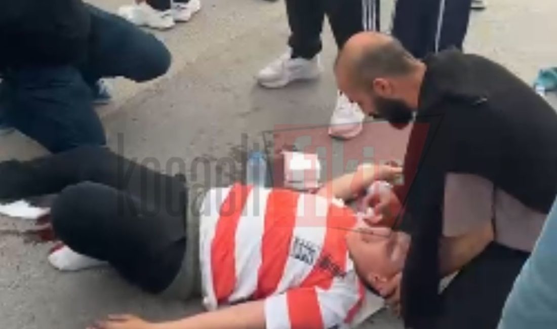 Kartepe’de trafik ışıklarının bulunduğu bölgede iki çocuğa otomobil çarptı. Kazada