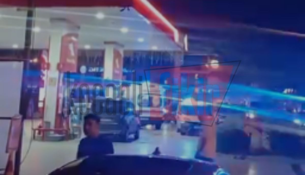 Kocaeli'nin İzmit ilçesinde gece saatlerinde