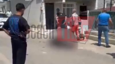 Kocaeli’nin Dilovası ilçesinde yaşanan olayda, sokak ortasında eşini bıçaklayan şahıs,
