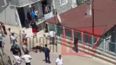 Kocaeli’nin Dilovası ilçesinde sokak ortasında bıçaklı saldırıya uğrayarak ağır yaralanan