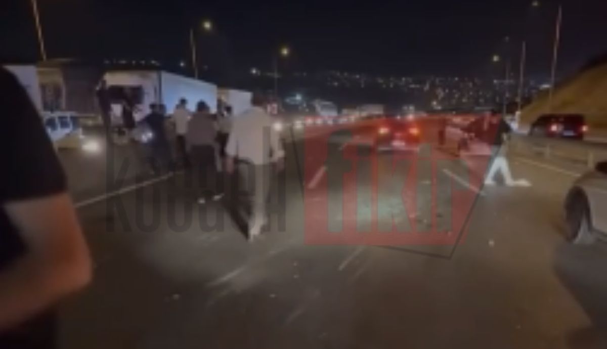 Dilovası’nda feci kaza: Yarış yaparken kontrolden çıktılar