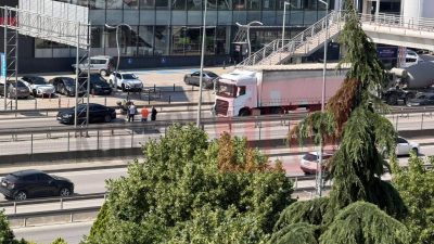 D-100 Karayolu’nun Kandıra Sapağı mevkiinde meydana gelen trafik kazasında bir
