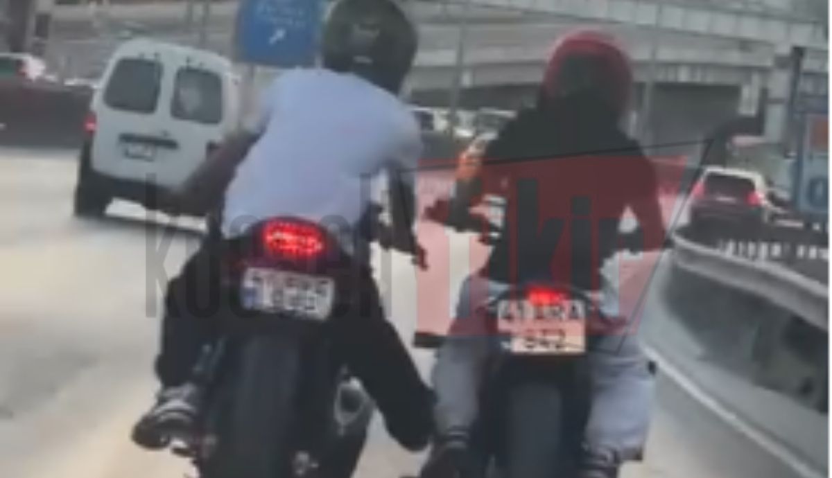 İzmit’te trafikte riskli yardımlaşma!