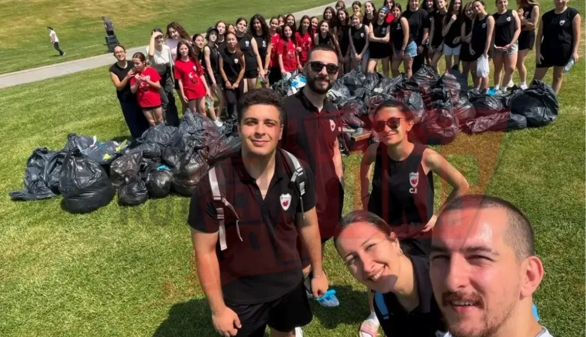 Nicomedia sporcuları Seka Park’da temizlik seferbe