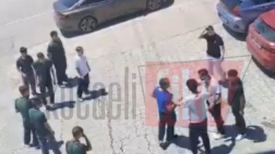 Kocaeli’nin Gölcük ilçesinde trafikte yaşanan yol verme anlaşmazlığı, kısa sürede