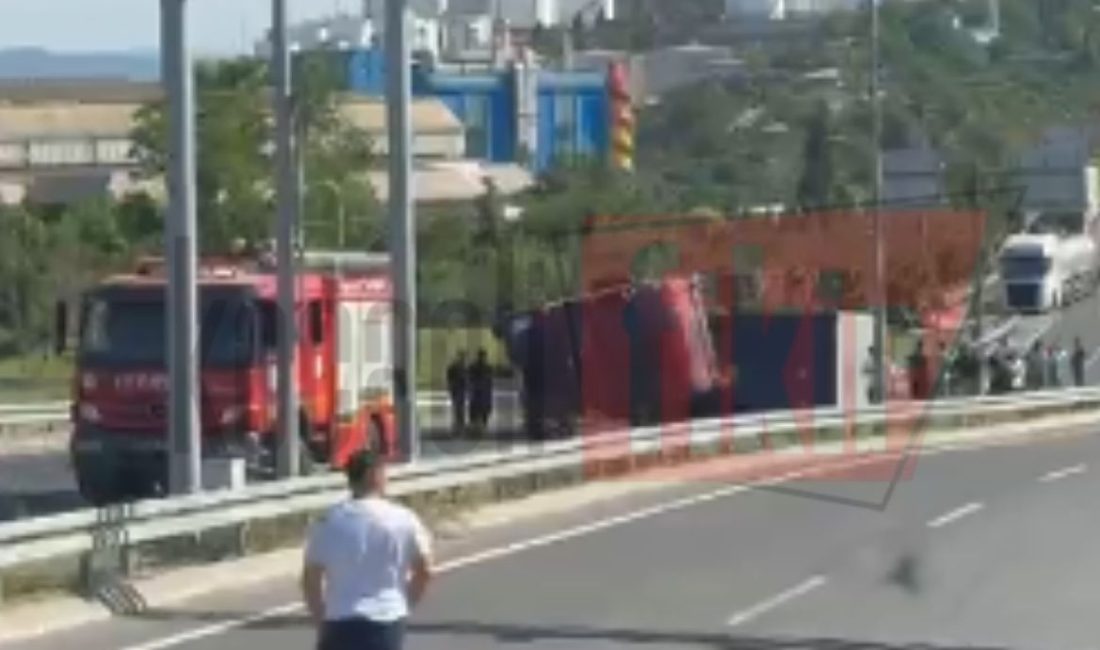 Kocaeli’nin Dilovası ilçesinde meydana gelen trafik kazası, bölgede ulaşımın bir
