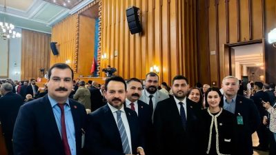 CHP’de kurultay sürecine ilişkin tartışmalar sürerken, Genel Başkan Özgür Özel’in