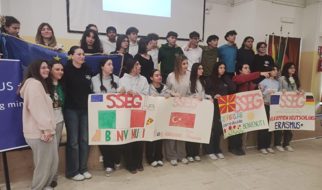 Zübeyde Hanım Kız Mesleki ve Teknik Anadolu Lisesi'nin ortakları arasında