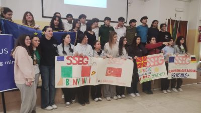 Zübeyde Hanım Kız Mesleki ve Teknik Anadolu Lisesi'nin ortakları arasında