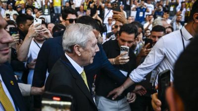 Fenerbahçe Spor Kulübü'nde düzenlenen olağanüstü seçimli genel kurulun ardından başkanlık