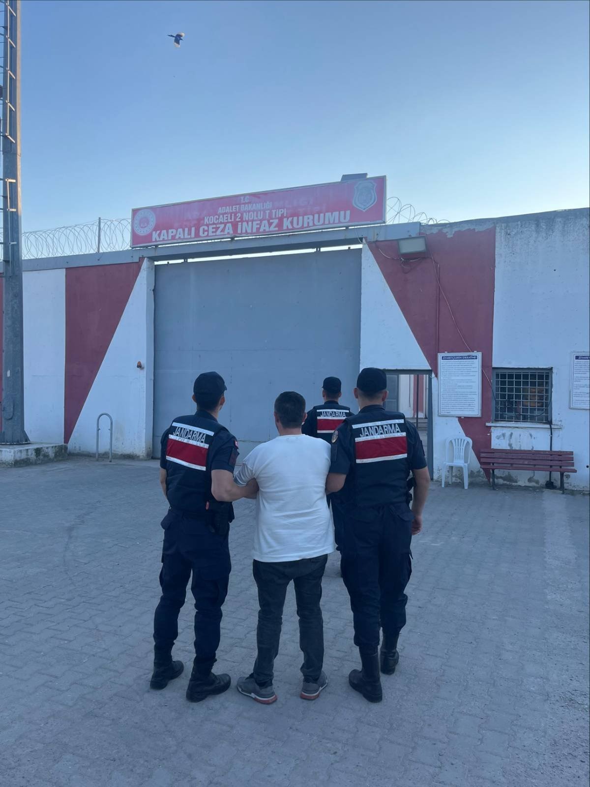 Cinsel saldırı suçundan aranıyordu! Karamürsel’de 