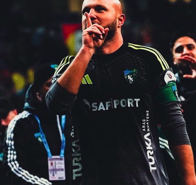 Kocaelispor’un kaptanı, tecrübeli eldiven Gökhan Değirmenci ile yollar ayrıldı. Son