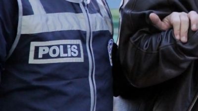 Kocaeli’de sabah saatlerinde düzenlenen geniş çaplı operasyonda rüşvet ve tefecilik