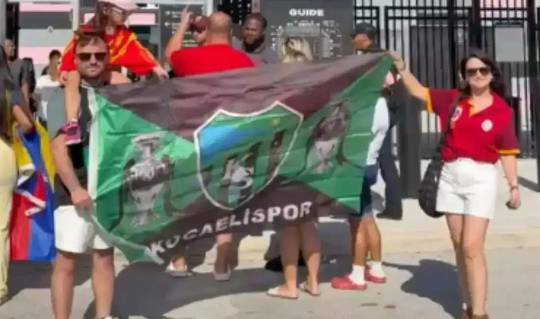 A Milli Futbol Takımı'nın Amerika Birleşik Devletleri'nde Venezuela ile oynadığı