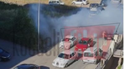 Kocaeli’nin Derince ilçesinde gerçekleştirilen bir düğün konvoyu, mahalle sakinlerinin tepkisine