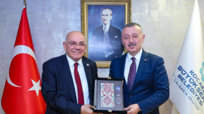 Kocaeli Büyükşehir Belediye Başkanı Tahir Büyükakın, Kocaeli Esnaf ve Sanatkârlar