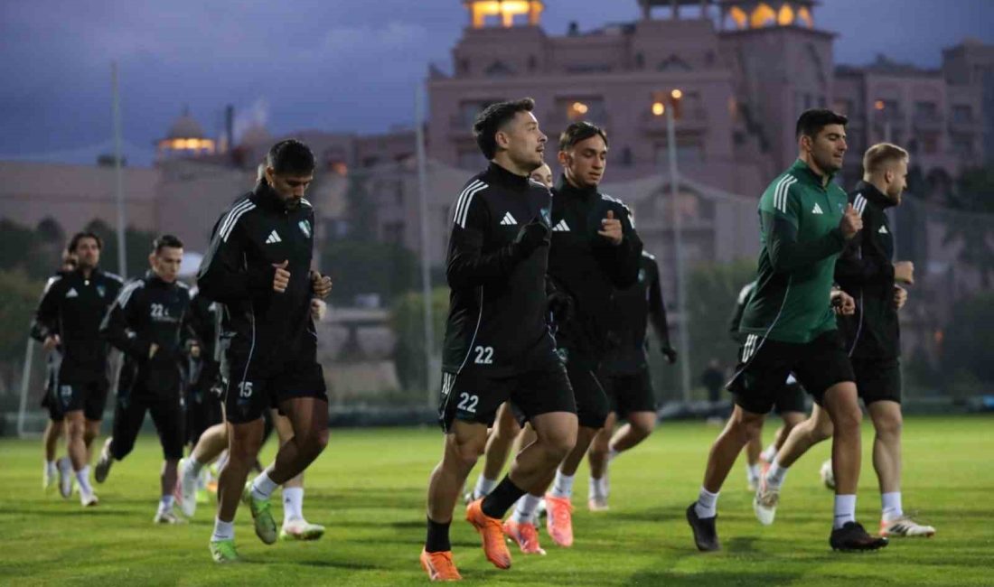 Süper Lig hazırlıklarını sürdüren Kocaelispor, yeni sezon öncesi ikinci etap
